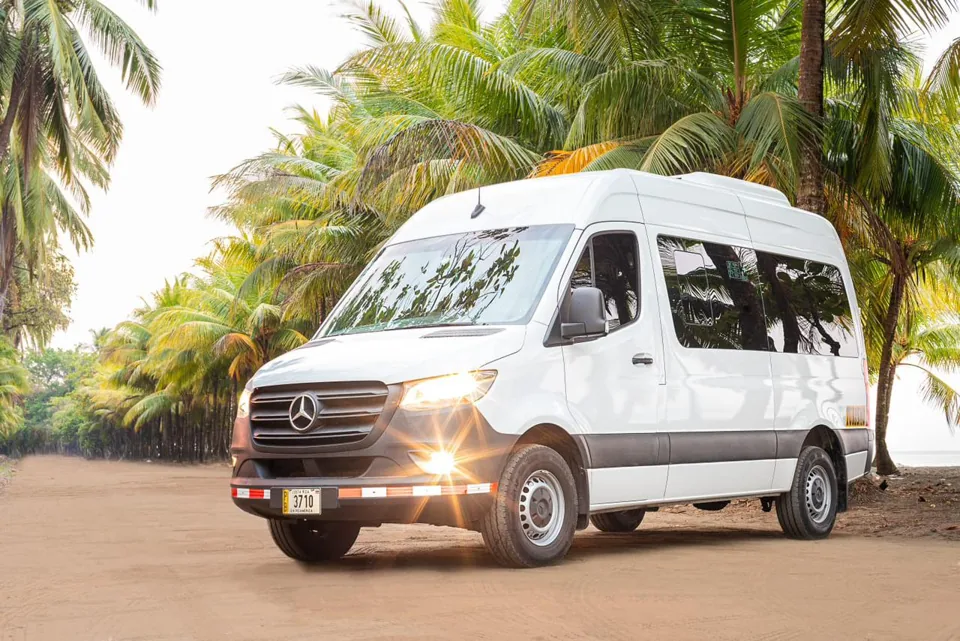 Private transportation vehicles and passenger seating in Costa Rica