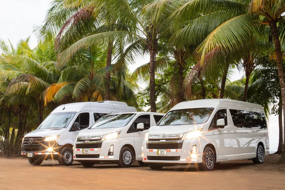 Private transportation vehicles and passenger seating in Costa Rica